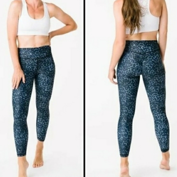 ZYIA Pants - Zyia Stone Leopard scrunchy light n luxe 7/8 leggings 16-18